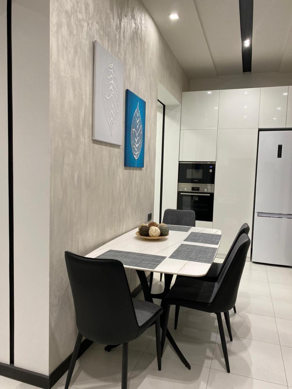 Luxury Modern Apartment In The Center Of Ереван Екстериор снимка